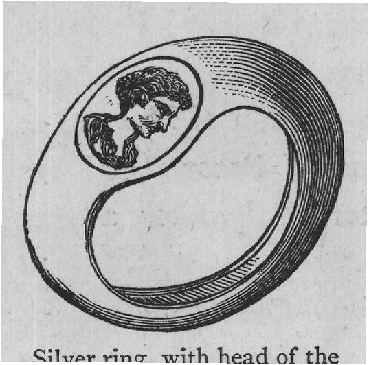 Silver ring, with head of the